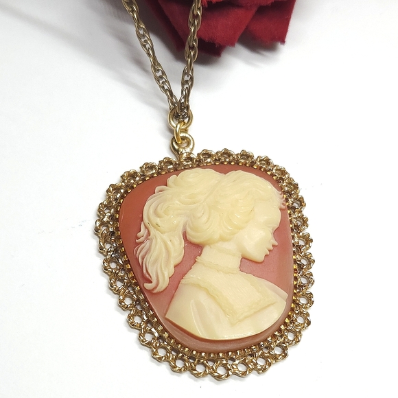 Vintage Jewelry - Vintage Orange & White Lady Cameo Gold Tone Necklace